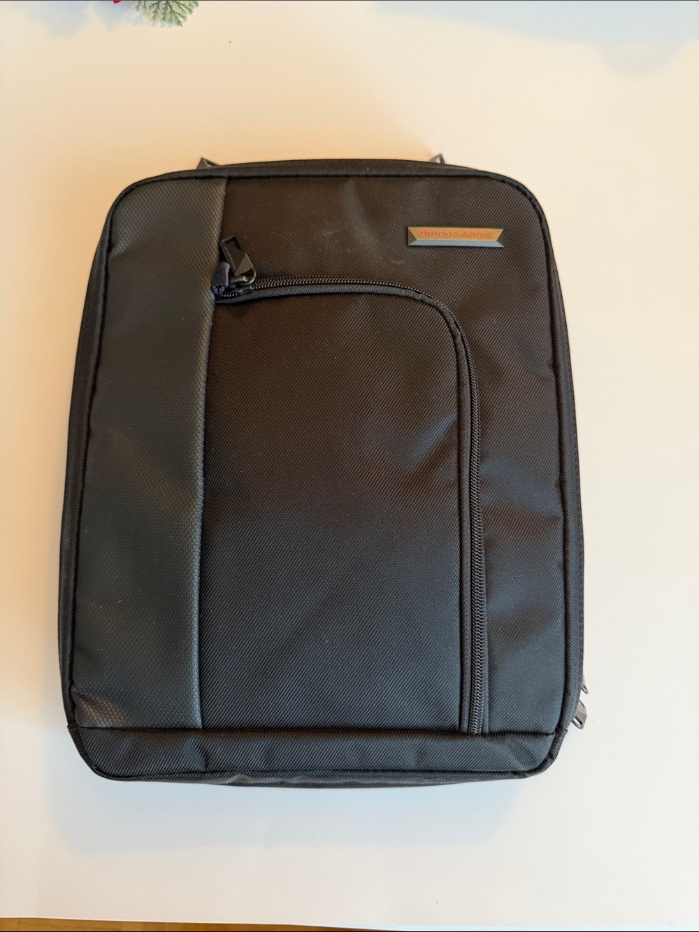 BRIGGS & RILEY MEN’S BLACK TRAVEL CROSSBODY BAG